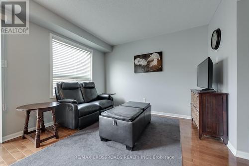46 Coleman Drive, Barrie, ON - Indoor Photo Showing Living Room