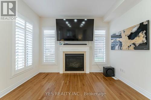 80 Morningside Dr, Halton Hills, ON - Indoor Photo Showing Living Room With Fireplace