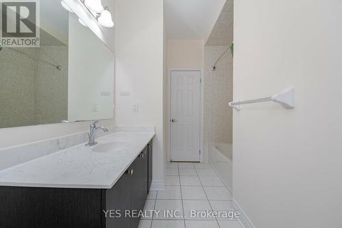 80 Morningside Dr, Halton Hills, ON - Indoor Photo Showing Bathroom