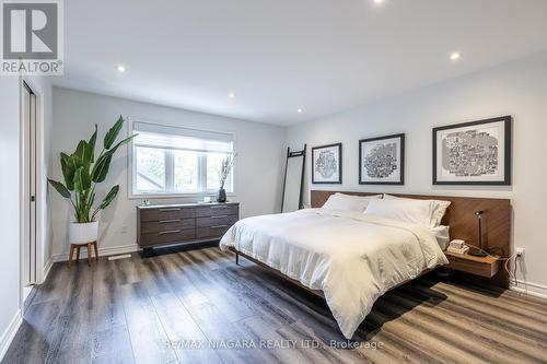 10 Lindsay Way, Grimsby, ON - Indoor Photo Showing Bedroom