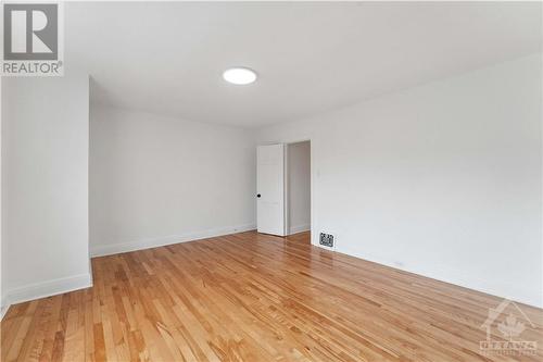 230 Holland Avenue, Ottawa, ON - Indoor Photo Showing Other Room