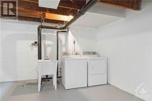 230 Holland Avenue, Ottawa, ON - Indoor Photo Showing Laundry Room