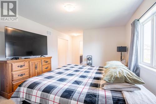 6 Honey Comb Trail, Thorold, ON - Indoor Photo Showing Bedroom