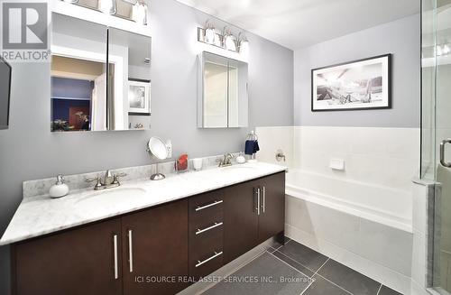 #2104 -20 Blue Jays Way, Toronto, ON - Indoor Photo Showing Bathroom