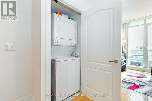 #2607 -1 Elm Dr W, Mississauga, ON - Indoor Photo Showing Laundry Room