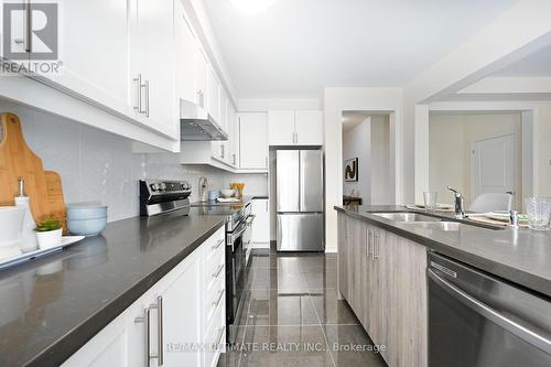 32 Bavenden Cres, Brampton, ON - Indoor Photo Showing Kitchen With Stainless Steel Kitchen With Double Sink