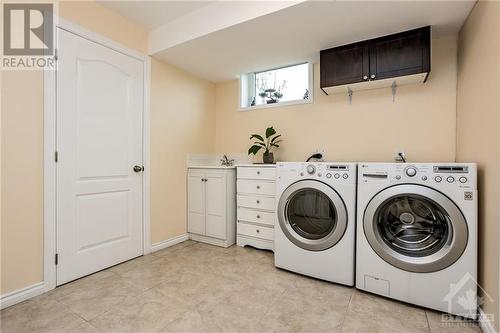 55 Assiniboine Drive, Ottawa, ON - Indoor Photo Showing Laundry Room