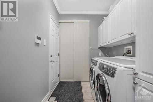 137 Beaumont Avenue, Rockland, ON - Indoor Photo Showing Laundry Room