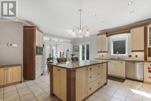 137 Beaumont Avenue, Rockland, ON - Indoor Photo Showing Kitchen