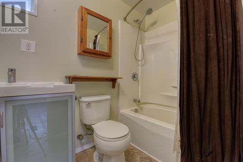 1295 N Eleventh Avenue, Williams Lake, BC - Indoor Photo Showing Bathroom