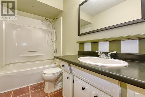 1295 N Eleventh Avenue, Williams Lake, BC - Indoor Photo Showing Bathroom