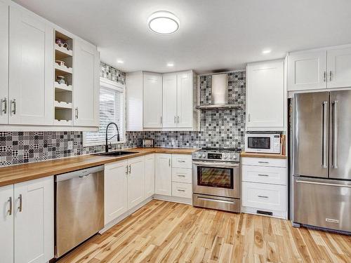 Kitchen - 2083 Boul. Lafontaine, Saint-Jérôme, QC - Indoor Photo Showing Kitchen With Upgraded Kitchen