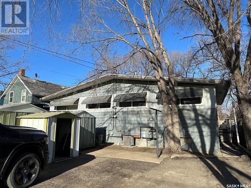 246 5Th Avenue Nw, Swift Current, SK - Outdoor