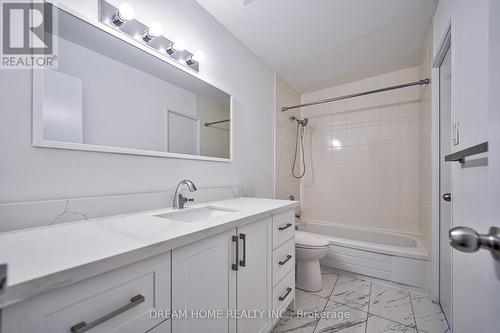 #234 -160 Palmdale Dr, Toronto, ON - Indoor Photo Showing Bathroom