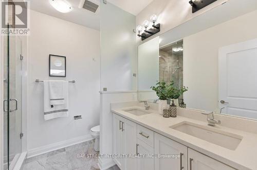 190 Wainfleet Cres, Vaughan, ON - Indoor Photo Showing Bathroom