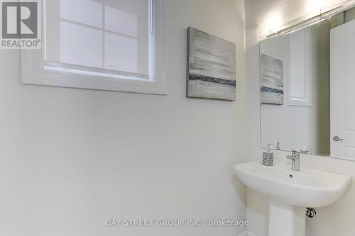 1 Frank Kelly Dr, East Gwillimbury, ON - Indoor Photo Showing Bathroom