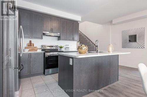 67 Copperhill Heights, Barrie, ON - Indoor Photo Showing Kitchen