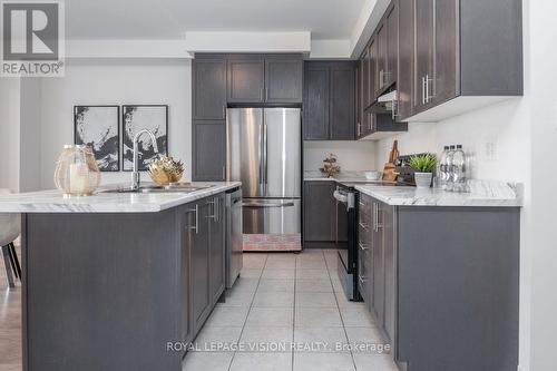 67 Copperhill Hts, Barrie, ON - Indoor Photo Showing Kitchen With Stainless Steel Kitchen With Upgraded Kitchen