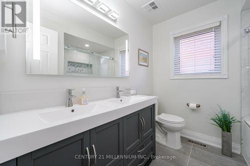 79 Letty Ave, Brampton, ON - Indoor Photo Showing Bathroom