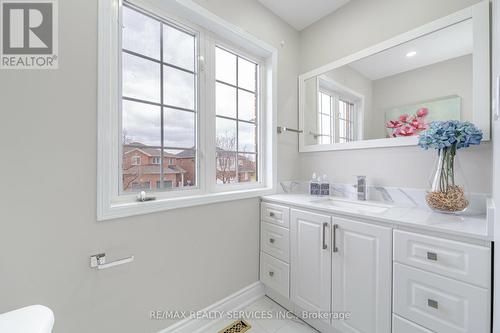 36 Baha Cres, Brampton, ON - Indoor Photo Showing Bathroom