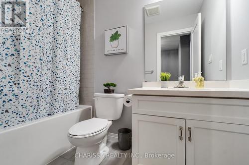 61 Farley Lane, Hamilton, ON - Indoor Photo Showing Bathroom