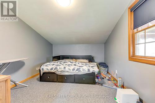 348 Strathcona Dr, Burlington, ON - Indoor Photo Showing Bedroom