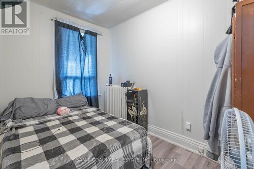 1218 Dufferin St, Toronto, ON - Indoor Photo Showing Bedroom
