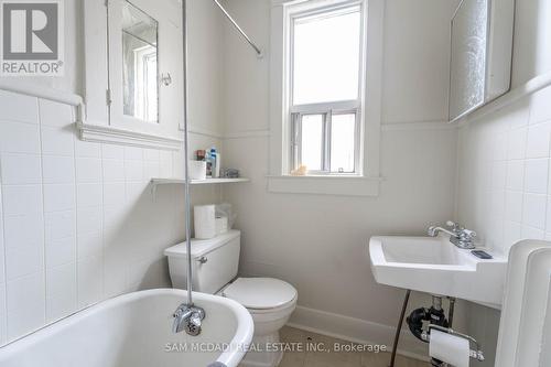 1218 Dufferin St, Toronto, ON - Indoor Photo Showing Bathroom