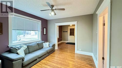 412 Garfield Street, Davidson, SK - Indoor Photo Showing Living Room