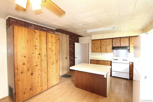 197 Bayview Dr, Masset, BC - Indoor Photo Showing Kitchen