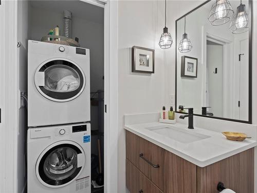 510-515 Chatham St, Victoria, BC - Indoor Photo Showing Laundry Room