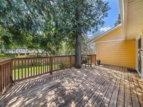 250 Kingfisher Pl, Lake Cowichan, BC - Outdoor With Deck Patio Veranda With Exterior