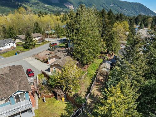 250 Kingfisher Pl, Lake Cowichan, BC - Outdoor With View