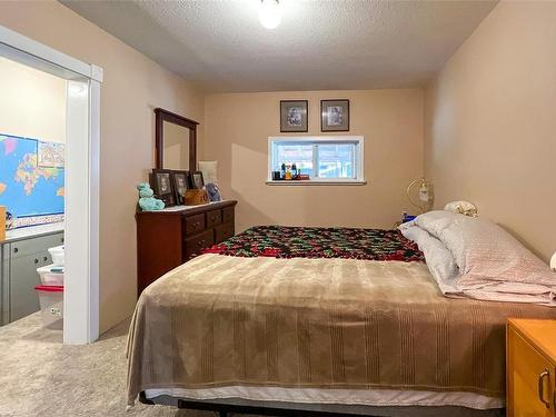 105 Springhill Rd, Port Mcneill, BC - Indoor Photo Showing Bedroom