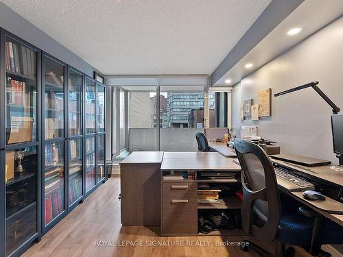 208-65 Spring Garden Ave, Toronto, ON - Indoor Photo Showing Office