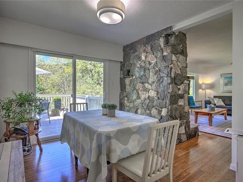 1176 Maple Bay Rd, Duncan, BC - Indoor Photo Showing Dining Room
