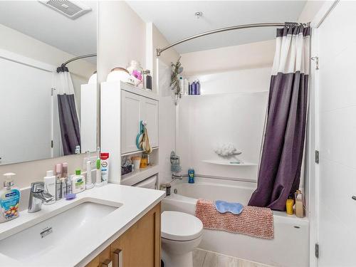 306-91 Chapel St, Nanaimo, BC - Indoor Photo Showing Bathroom