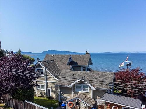 5525 Island Hwy West, Qualicum Beach, BC - Outdoor With Body Of Water