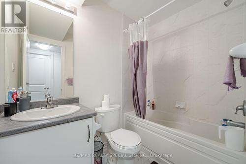 #48 -45 Knotsberry Circ, Brampton, ON - Indoor Photo Showing Bathroom