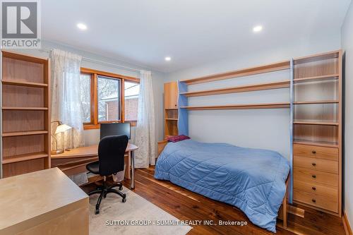 5292 Parkwood Place, Mississauga, ON - Indoor Photo Showing Bedroom
