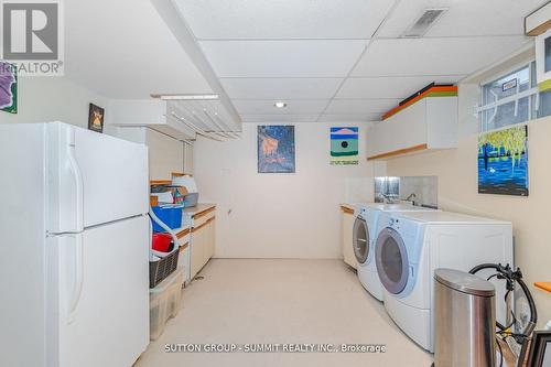5292 Parkwood Place, Mississauga, ON - Indoor Photo Showing Laundry Room