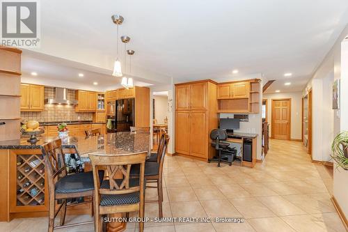 5292 Parkwood Pl, Mississauga, ON - Indoor Photo Showing Dining Room