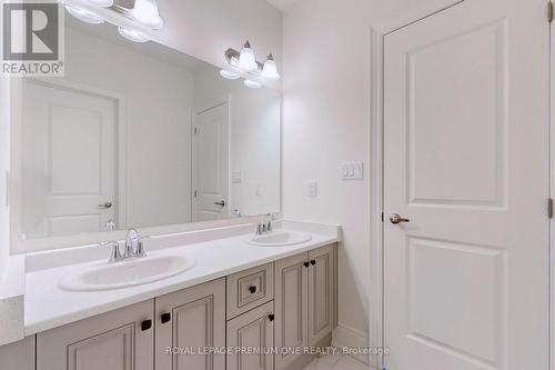 44 James Walker Avenue, Caledon, ON - Indoor Photo Showing Bathroom