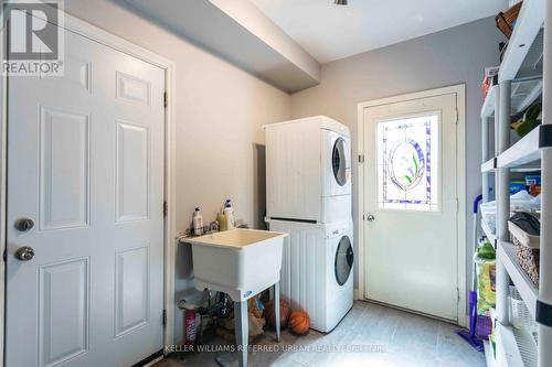 47 Murdock Ave, Aurora, ON - Indoor Photo Showing Laundry Room