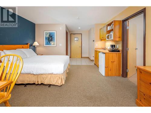 5340 Big White Road Unit# 237, Big White, BC - Indoor Photo Showing Bedroom