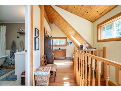 8788 Highway 6, Silverton, BC - Indoor Photo Showing Other Room