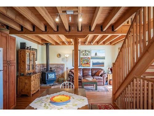 8788 Highway 6, Silverton, BC - Indoor With Fireplace