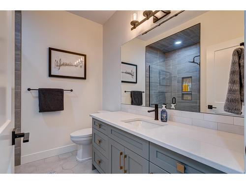 1668 Marcer Road, Jaffray, BC - Indoor Photo Showing Bathroom