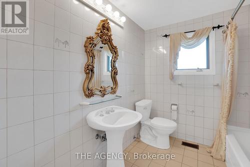 20 Kaake Rd, King, ON - Indoor Photo Showing Bathroom