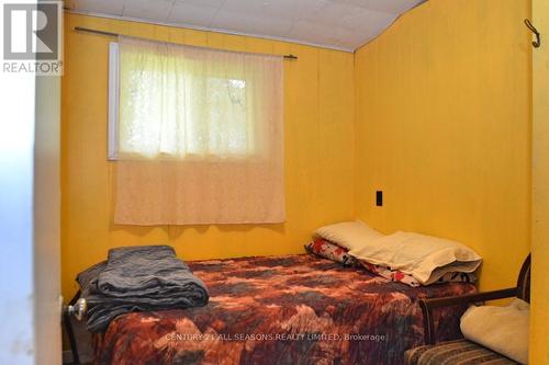 63 O-At-Ka Rd, Bancroft, ON - Indoor Photo Showing Bedroom